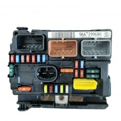 Peugeot 206 etc / Citroen Fusebox Valeo BSM 9667199680 / R08 BSM-00 / HW8