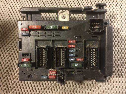 Peugeot Citroen Fusebox Delphi 9643537980 | BSM B4